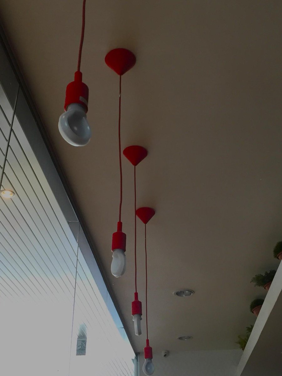 jorluisaleman's tweet photo. #philips #slimstyle #innovationyou @PhilipsLight http://t.co/fMKIn0tEKD