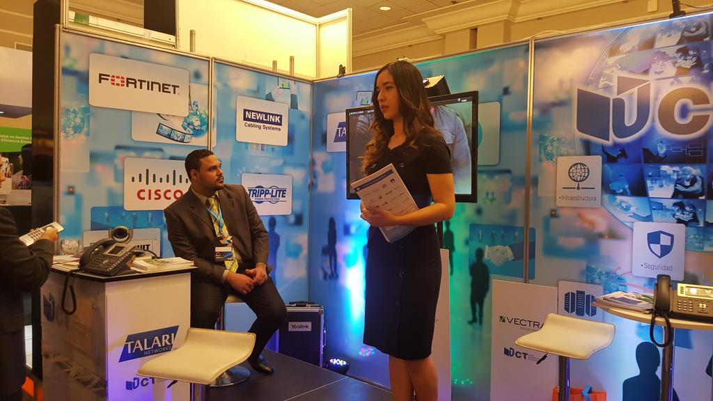 GDominicana's tweet photo. Así luce éste #Techday15 de @revistaitnow en el hotel #Jaragua http://t.co/MmNAo2YPcW