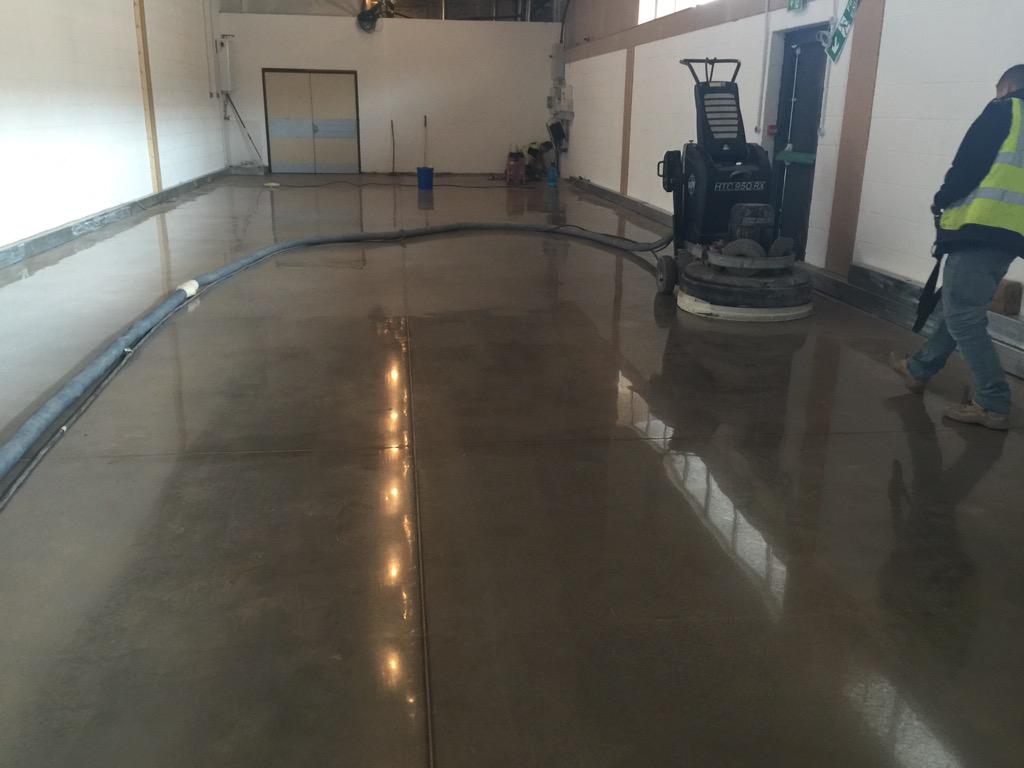 davidcreation's tweet image. If you have a concrete floor, look what it can become! Polished concrete rocks.