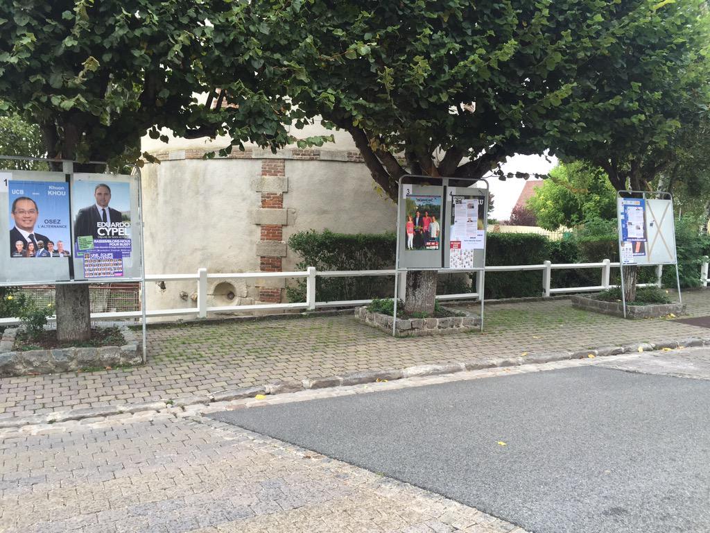 pierrephom's tweet photo. @Rihan_Cypel @ErwanCCP les affiches de Rondeau et de Brunel dégradées par une campagne dégeulasse... Merci Eduardo! http://t.co/z1ZQh7rRRO