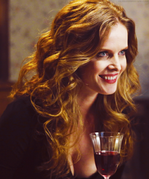_Shilana's tweet photo. Fav Zelena pic #OUATCOUNTDOWN #11DaysToGo http://t.co/WTZPScrTkw
