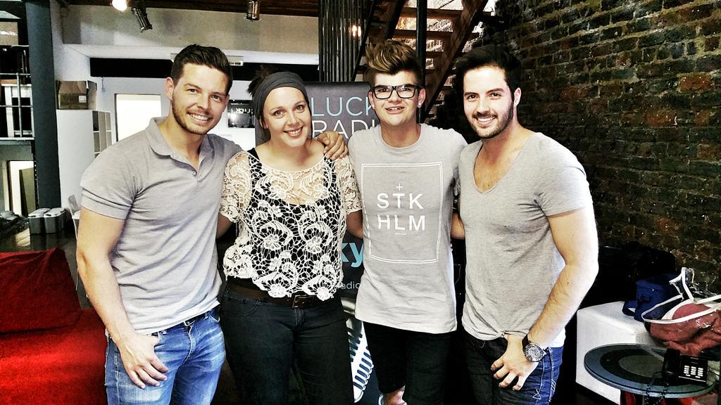 LuckyFishShow's tweet photo. Ons het so lekker gekuier saam @andrelotter en @HenckConrey op #LuckyFishShow vandag op @_LuckyRadio. #MAN #MANgroep http://t.co/dGjJXT8l16