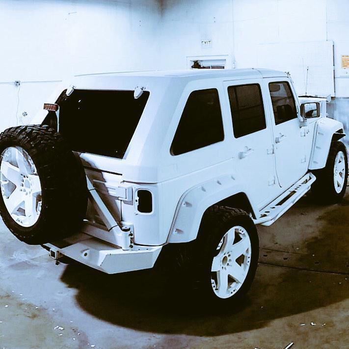 Carfanatic15's tweet photo. Rt If you Like Jeeps 😳 http://t.co/1tiyXjKOjY