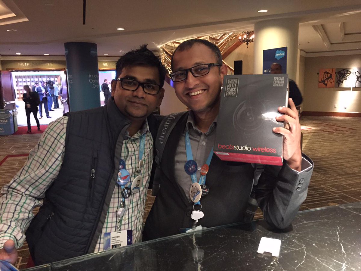 partnerforce's tweet photo. Congrats @rakeshiston! Enjoy your new headphones #DF15Partners http://t.co/3paRWKz2vK