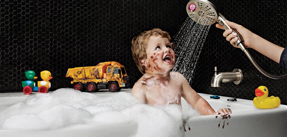 deltafaucet's tweet photo. This genius shower tells you when it's too hot to get in: http://t.co/JOJYL5XdSG #Temp2O http://t.co/vEu08KBNIZ