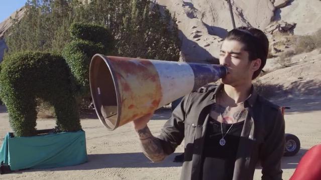 littleoblivions's tweet image. zayn: *shading someone*
person: what did you say??!?!
zayn: