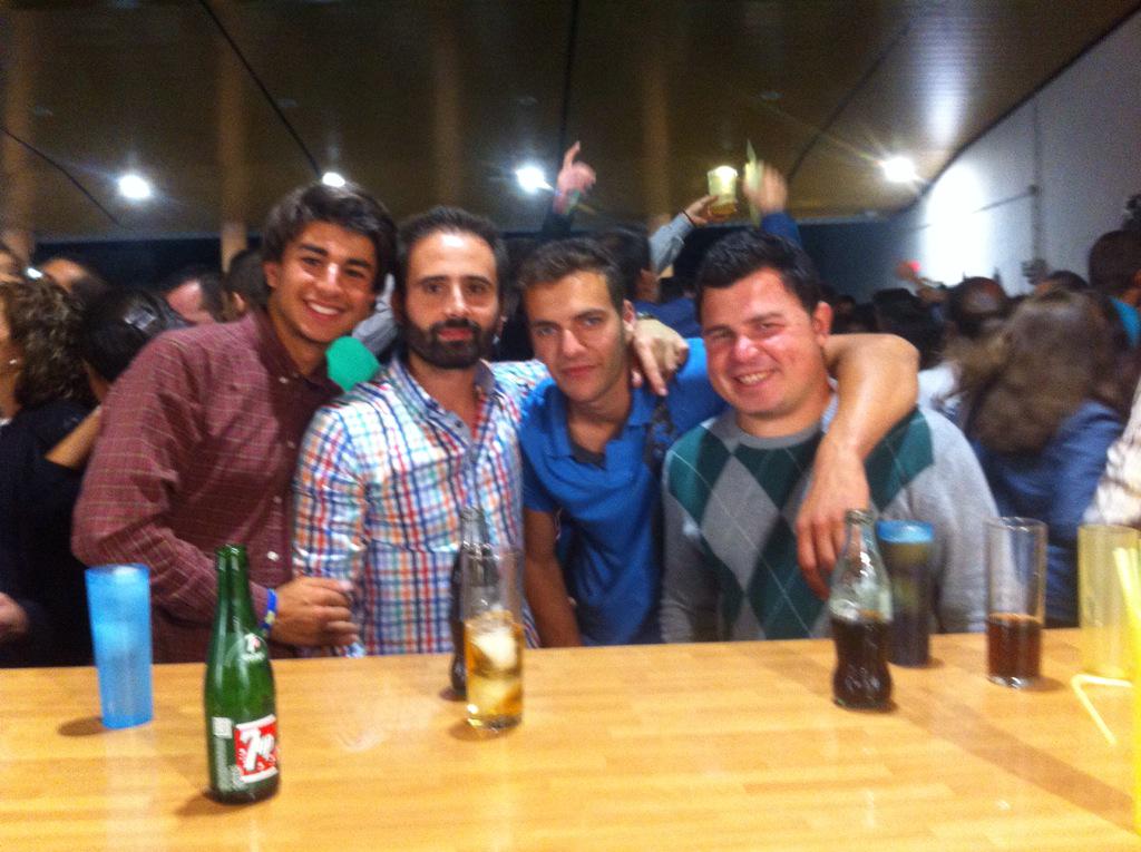 perirx's tweet photo. Hoy ha llegado doña realidad,pero lo de ayer no nos lo quita nadie @mutimusi @tom_guay http://t.co/hM5fVBUycX