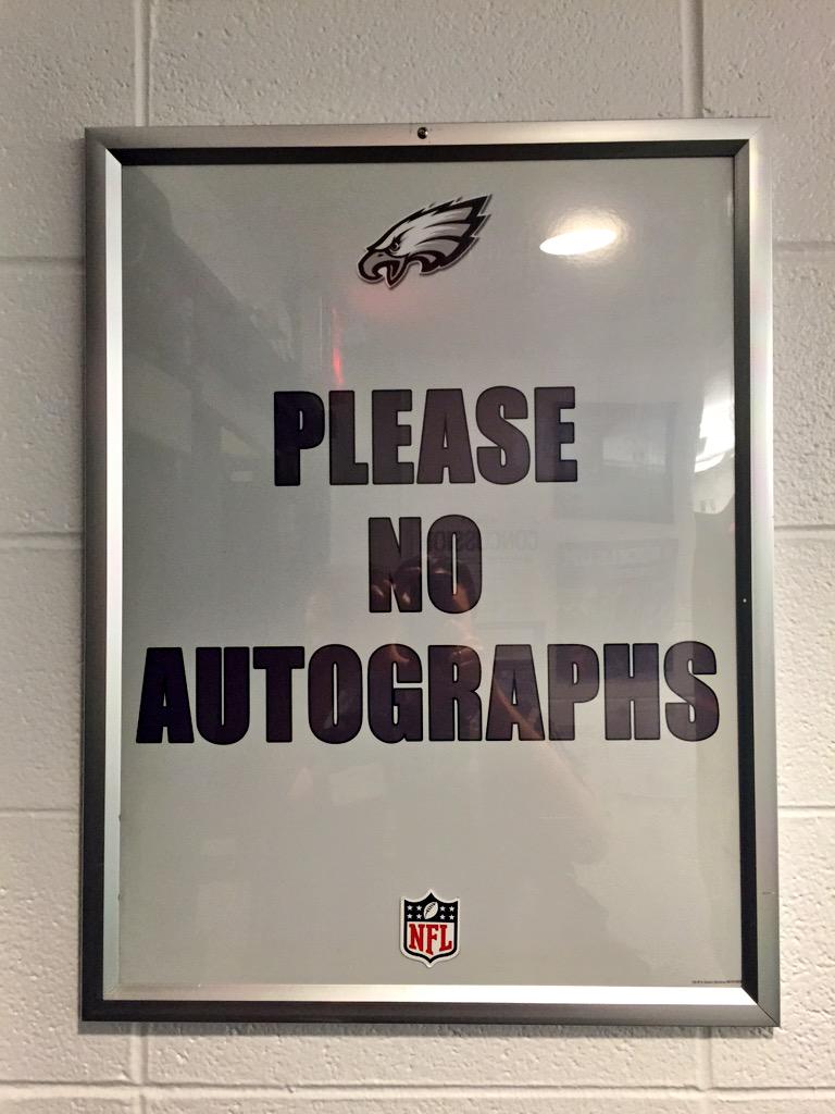 ChrisSapardanis's tweet image. Checking out the #stadiumtech @LFFstadium with @ExtremeNetworks #EaglesMobility