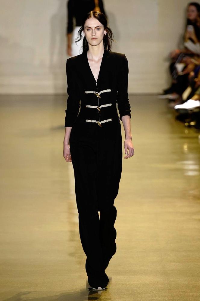 getthewardrobe's tweet photo. #Altuzarra #FashionPurity #fashionblogger #fashionshow #fashiondesigners #LookonTop #SavvyGirl http://t.co/JJEGUnZbqB