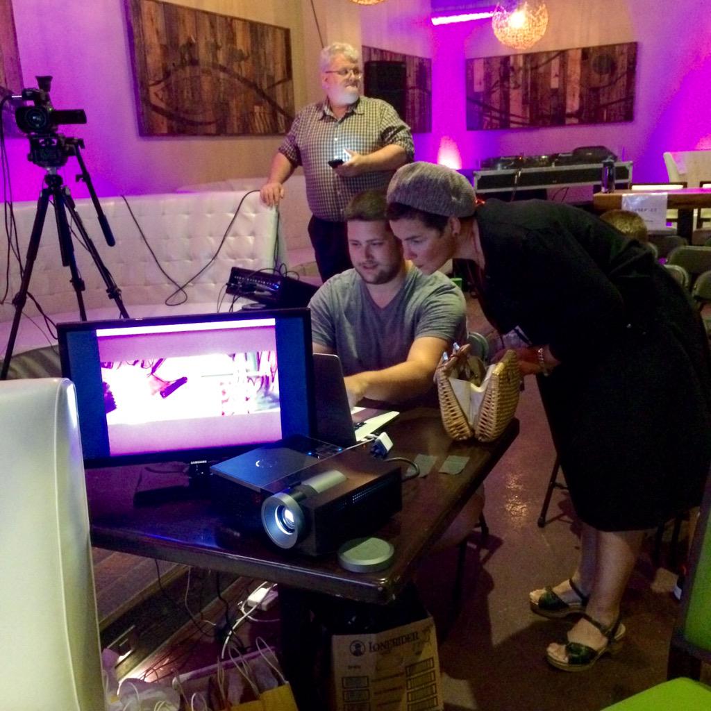 AnnetteShope's tweet image. @SPARKconner @pknraleigh good energy @Zinda tonight for Ideaspark #SPARKconX C&apos;mon down #creativity