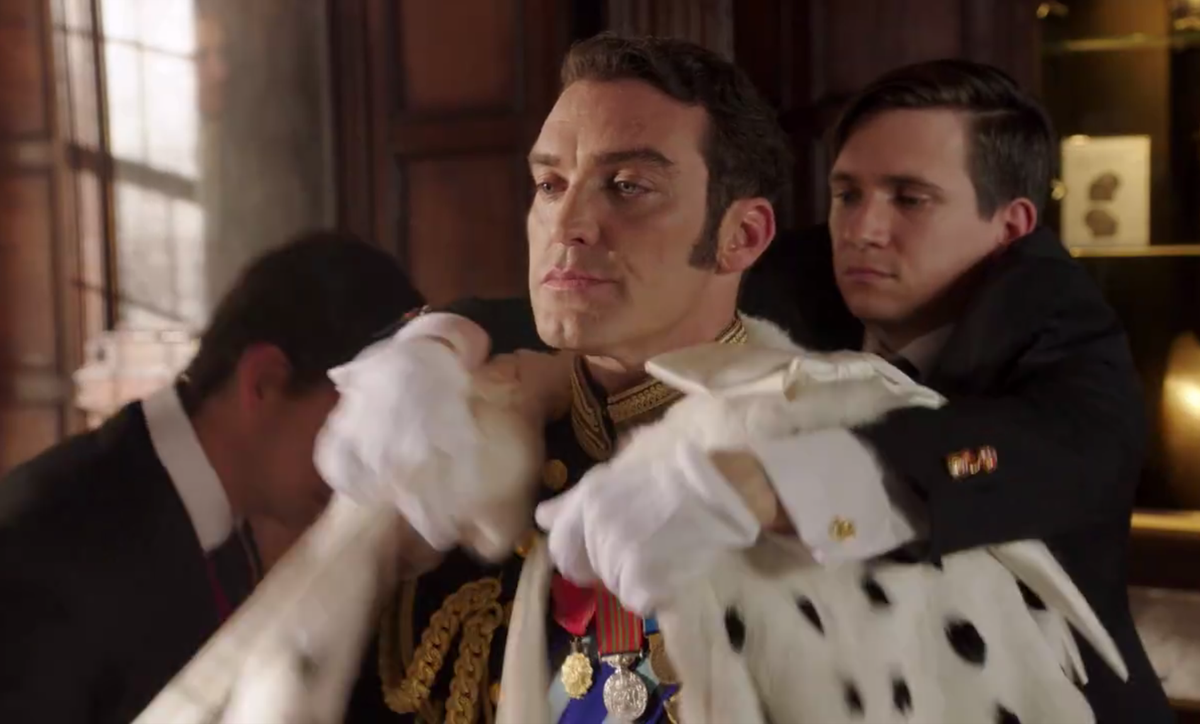 BadassRoyalty's tweet photo. @JakeMaskall My oh my. My #UncleCyrus is definitely the King now.  ♛ #TheRoyalsSeason2 #TheRoyals @TheRoyalsOnE http://t.co/cPLEIuO9h6