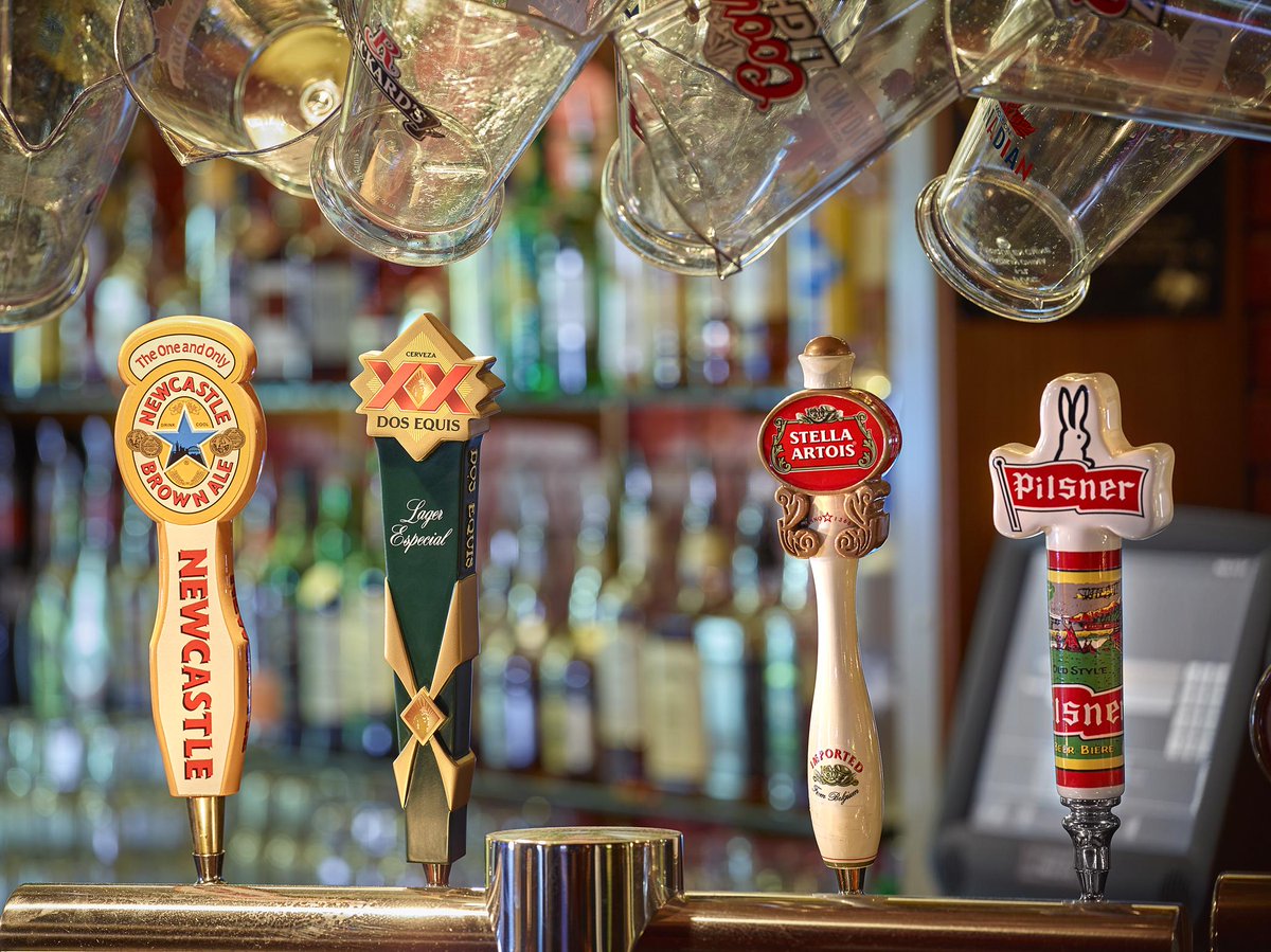 NeighbourInn's tweet photo. It's beer o'clock. Join us at the Crown &amp; Derby! #bonnyville #beer #thirstythursday http://t.co/ZIUYV2SUKW