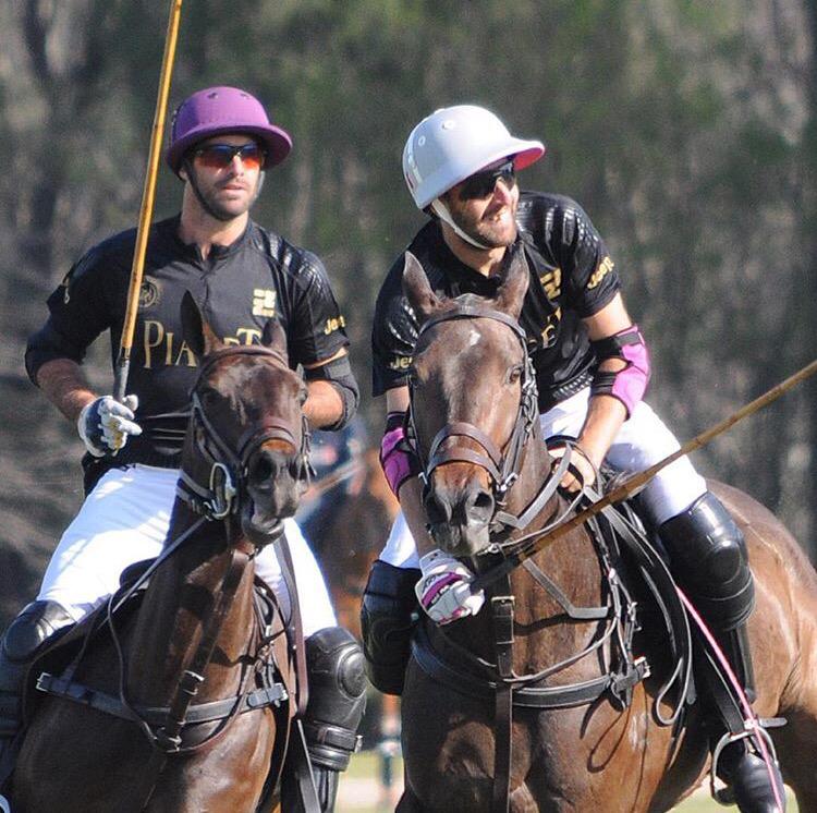 Cuanto espere para ver esta foto! Qué alegría! Vamos Ƶ carajo!! <a href="/facundopieres/">facundo pieres</a> <a href="/politopieres/">pablo pieres</a> <a href="/NicoPieres/">Nico Pieres</a> #GonzaPieres