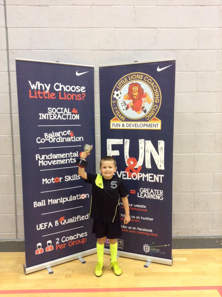 LittleLionsFC's tweet photo. U6s Thursday Group;
Champion of the day - Dawid
Ballon D'Or Award - Ben & Ethan
#PenaltyCompWeek #Winners http://t.co/oEIEz5ZuJ9