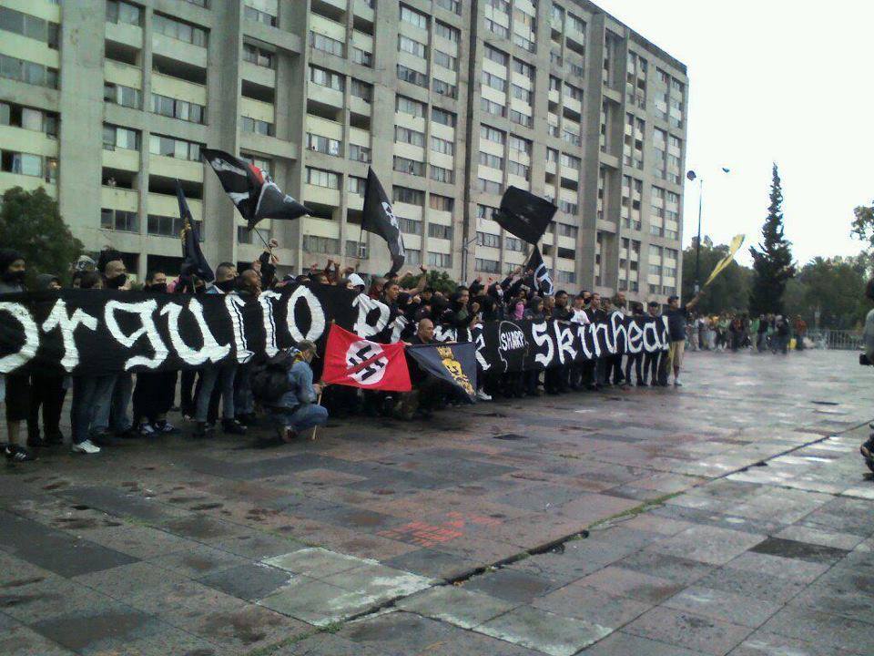 HoolsAntifa's tweet photo. Orgullo punk y skin - UNAM (Mexico) http://t.co/a9taT1E11J