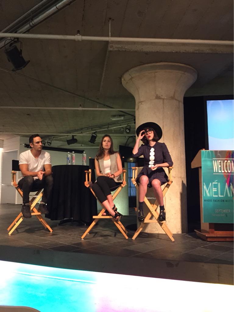 FashionBizInc's tweet image. #afashionnerd talking about #fashionblogging #socialmedia and #apps