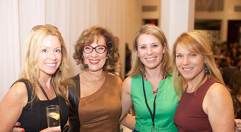 F_Plurielles's tweet photo. Rencontre de femmes d'ambition! @daniele_henkel @sophievallerand @Kilo_Solution @MissKoiFish http://t.co/UlVBvAfzDV http://t.co/enuafYG2Vl