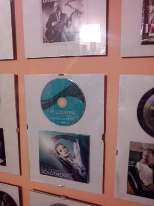 ASpeechless's tweet photo. @ManuDolcenera #overstudio #dolcenera #lestellenontremano http://t.co/mkajhzHjST