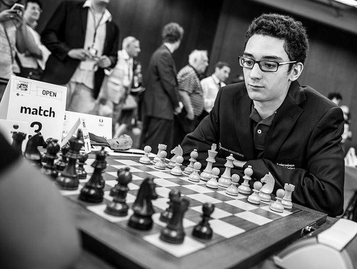 ChessGeeks's tweet image. Fabuana Caruana is next to Carlsen in World Ranking. Is he going to be the next World Champion?