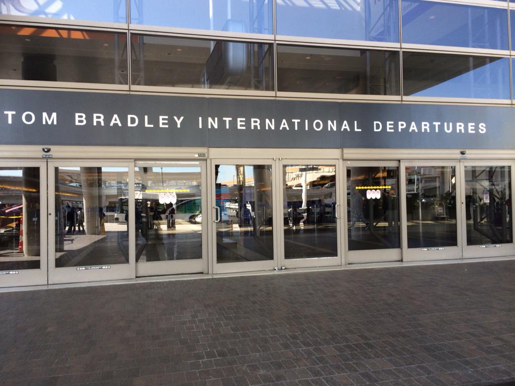 Woohoo! At #LAX ready to check in for my <a href="/SingaporeAir/">Singapore Airlines</a> flight to #Tokyo! Any tips? #luxurytravel