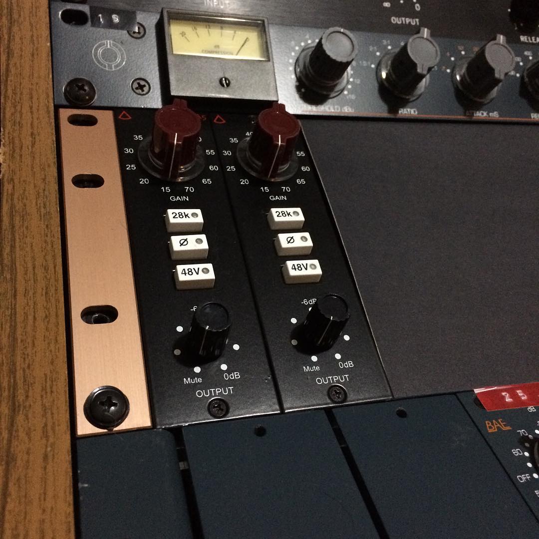 avedisaudio's tweet photo. We're celebrating the @avedisaudio MA5. Take a pic of yours and tag #avedisMA5. Pic: Tiago Castro http://t.co/6NWBidDCCx