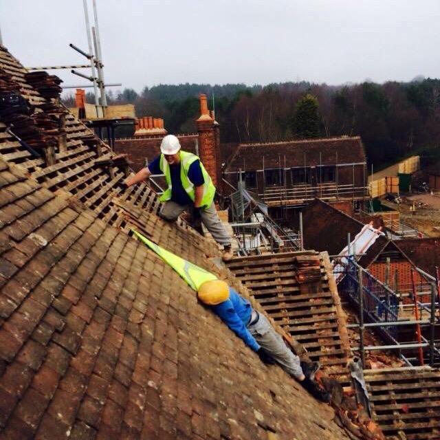 SMilesRoofing's tweet photo. #roofingfail ๐ http://t.co/1qVpVkijON