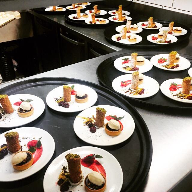 breadstkitchen's tweet photo. Desserts at the ready! #pudding #service @GordonRamsay http://t.co/eu7C52T7Sr