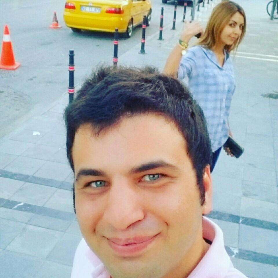 mberatheves's tweet photo. #kardeşimle #özçekim #selfie #uuu 😄😄😔😚😘😘😊 (@ Makro Kafem) https://t.co/IIWYOo5aXC http://t.co/9r1IkEhQjs