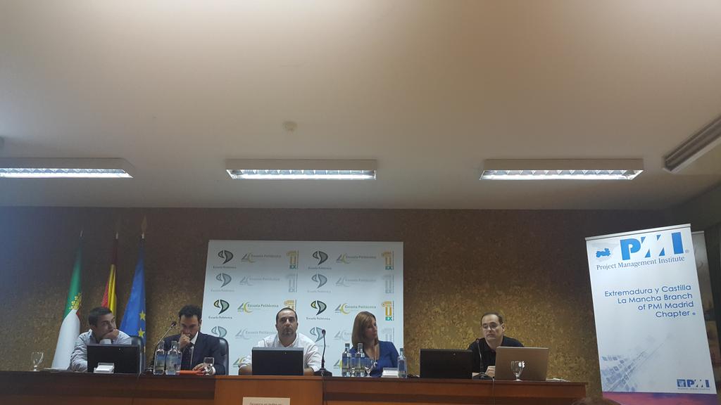 Javier_JimenezT's tweet photo. Gran #presentacionpmibranch #ProjectManager en #Extremadura Gracias a @anabeldo @CJPampliega @manolodd @PMInstitute http://t.co/PQuN3djxLy