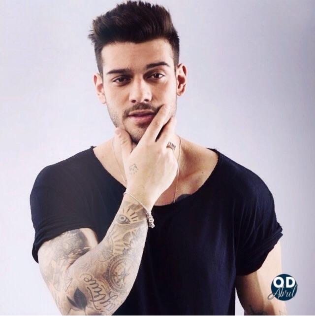 elaamaumluan's tweet photo. VOTE LUCAS LUCCO NA CATEGORIA: Melhor Clipe: Vai Vendo🎶 🎤 http://t.co/m5V3Rn4kdX #LucasLuccoNoPJB #VoteLL http://t.co/lSkcnKs2is