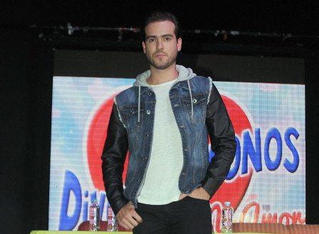 Hoy llega el actor <a href="/PabloLyle/">Pablo Lyle</a> a #Puebla con todo el elenco de <a href="/Divorciemonosmi/">Divorciemonos</a> . Funciones 7:00 y 9:00pm