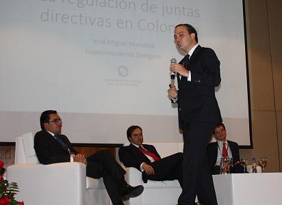 SSociedades's tweet photo. Delegado de @pmercantiles José Miguel Mendoza habla sobre P. Ley 70. Transmisión en vivo http://t.co/o0lAbwP2oH http://t.co/WYjiNmFnrI