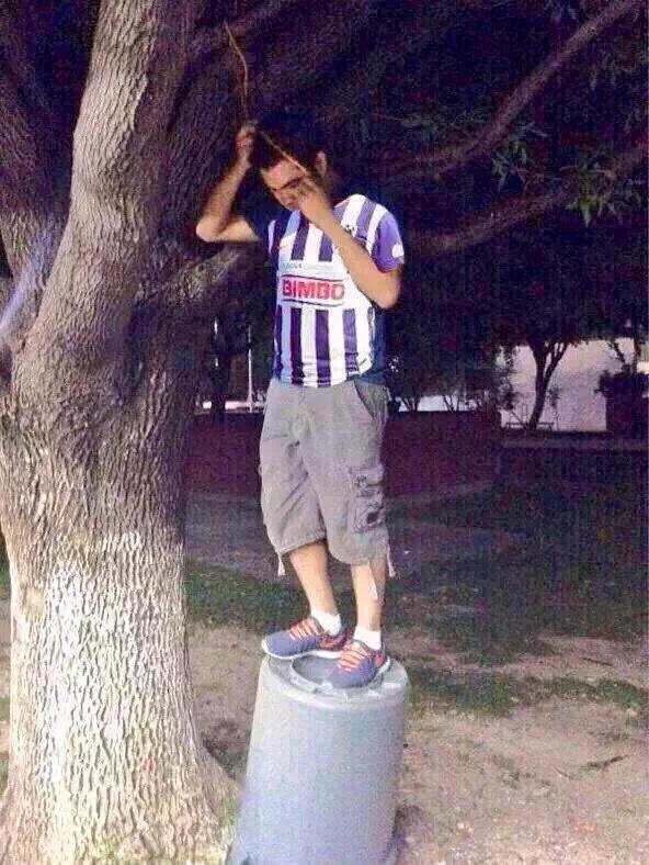 daber91's tweet photo. @rudorivera 

Asi estan todos los gayados despues de la goleada de ayer y la que se les viene el sabado en el clasico http://t.co/V0Ra4NsfLe