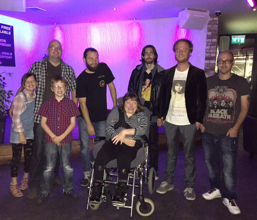 uniquenites101's tweet photo. Come down to #TheEdgeBasildon on the 1st Monday of every month #uniquenites101 #Disabilitysmart #Basildontweets #RT http://t.co/SFEZ0hvmp5