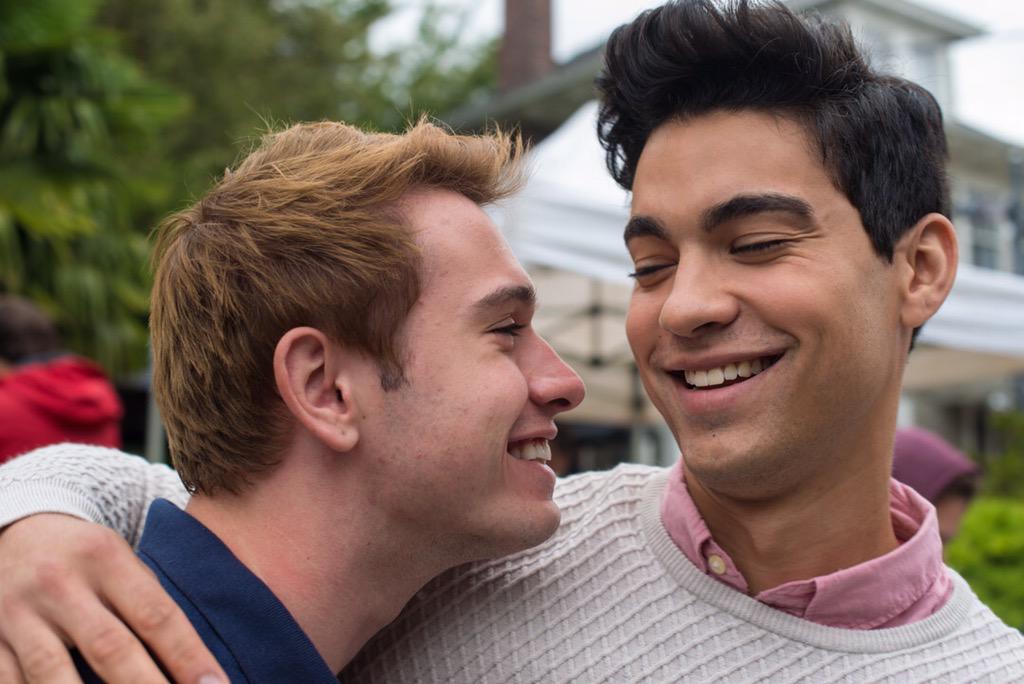 LikeSummerFilm's tweet photo. @grantdavislive &amp; @2davisantos #TooCute http://t.co/9RDff7Ynp8