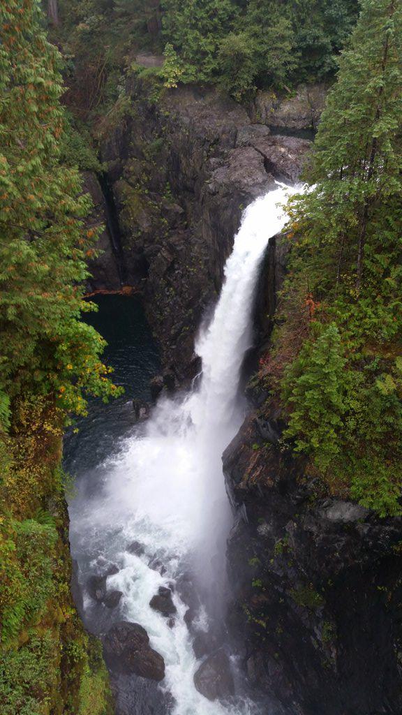 tofinoclaire's tweet photo. Great @TourismVI conference @painterslodge! Even got to see beautiful Elk Falls #IAMVI http://t.co/jDngzxTVLK