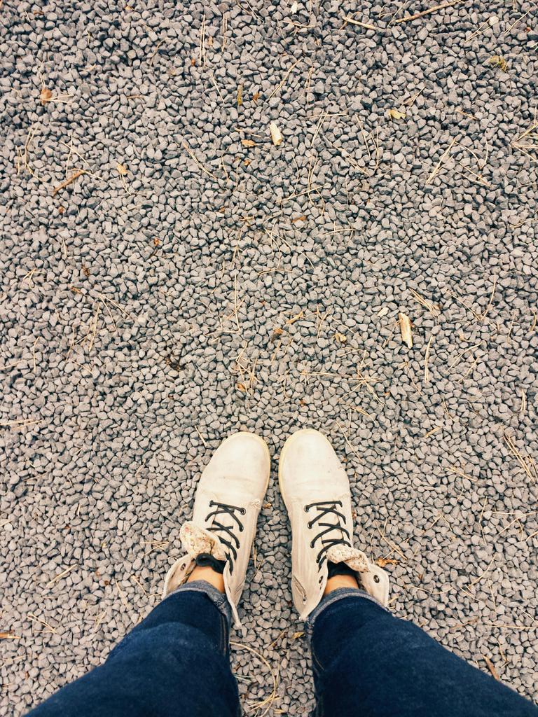 nadmarioneta's tweet photo. #feetperspective w Milanówku,czyli Teatr TV dzień trzeci. 💙
padampadam, ale jest cudnie 😍 http://t.co/Js1bdQaqud