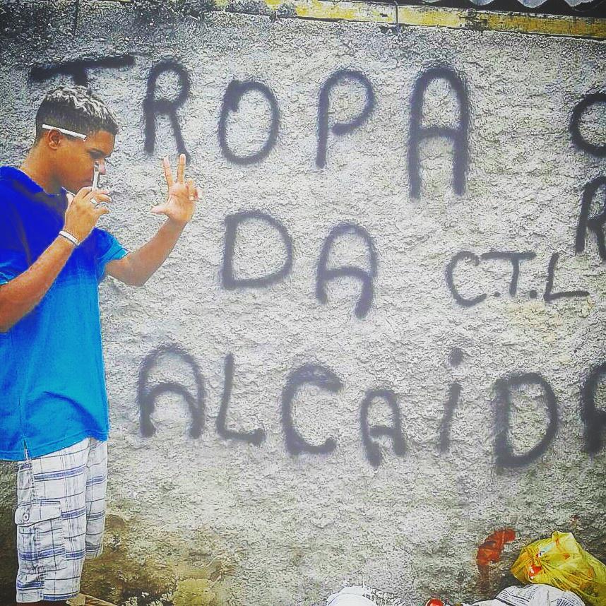 SunnightLucas's tweet photo. 🚬🎈😎 http://t.co/OkTJSRNnoc