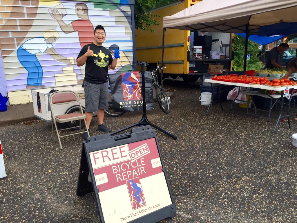 Free Mobile Repair Pop-up is now up from 4-7pm at the Audubon Farmers Market! <a href="/audubonneighbor/">Audubon Neighborhood</a> #nempls #mpls