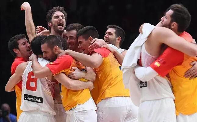JesusGamez02's tweet photo. Grandes!!!!! A la final!!!! 🇪🇸🇪🇸🇪🇸🏀🏀🏀 http://t.co/woIGsikuQD