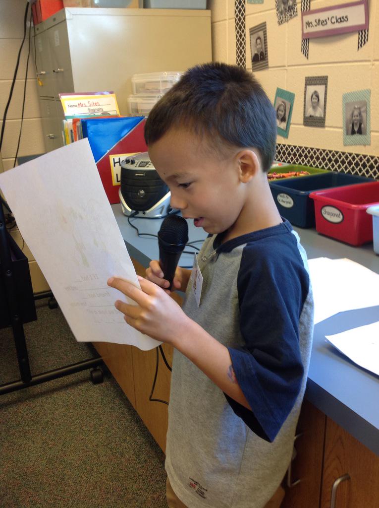 mrssitesWC's tweet photo. Sharing work with the class...
#morefunonamicrophone http://t.co/nxzZlzgFCE