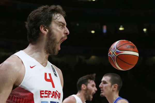 DuricOne's tweet photo. Orgullo de un país entero. Fuerza, lucha, corazón, entrega, sacrificio, todo adjetivo se queda corto. Gracias. http://t.co/Nb16GH8cIQ