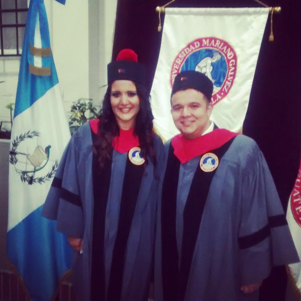 johannaviles's tweet photo. :) #cusqueando #abogados #lindos #migradua #conelgordito te quiero amigo! @Allan254 http://t.co/t1BgxQz7hc