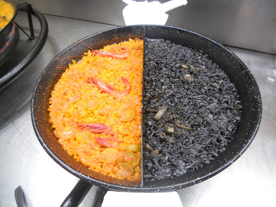RenoirGuides's tweet photo. #Andalucia #Almeria #Mojacar2015 #MojacarPlaya #Chiringuito #ElCid de #Mojacár #Paella http://t.co/xC1uwmnUru