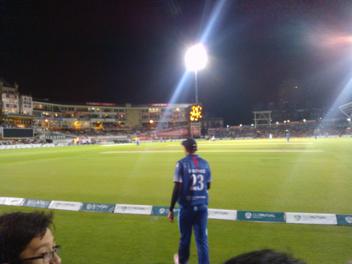 Collision49's tweet photo. @DragonsCC Dragons out in force for tonight's #Help4Heroes match at Oval... #FakeDL http://t.co/QFPNW0135F