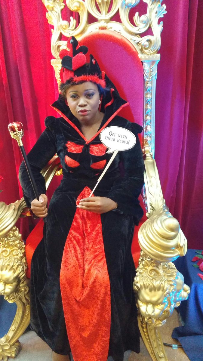 PlatformCalgary's tweet photo. The Queen is here! #techshowcase2015 http://t.co/IT5HOW3iBp