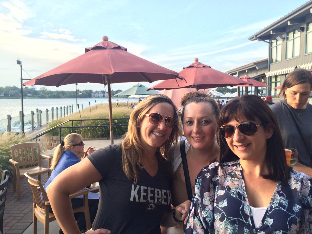 LaurenFuller019's tweet image. A little dinner after our hard work #Boatwerks #smbbootcamp @HermanMiller