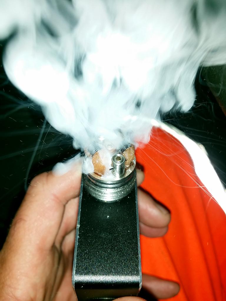 WHU_2012's tweet photo. @VapemateUK @PVapes
ANGRY VAPE #vape #vapelife #VapeOn #vapecommunity #subohm #lowohm http://t.co/9r7j2t8NC8