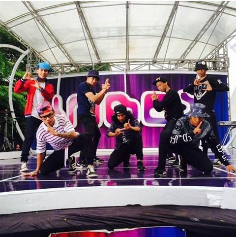 Needwin_bdg's tweet photo. Yuk cus nonton inbox duls💋 #ultrastop http://t.co/ZbT01wFxQu