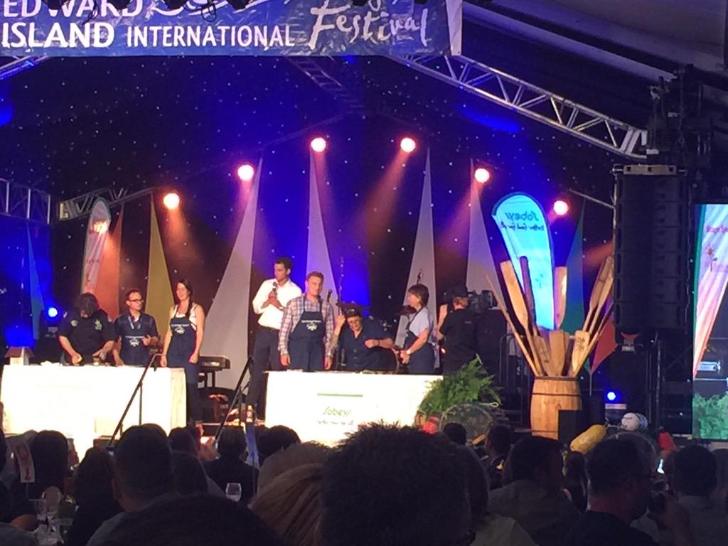 smartestkitchen's tweet image. It's a shuck off!! #shellabration